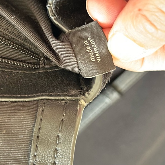 COACH Faye Crossbody Purse Bag All Black Pebbled Leather Flap F1880-F22349 - Picture 16 of 16